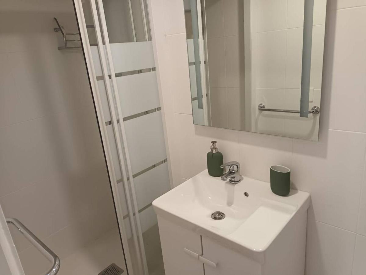 Appartement T2 Renove, Centre-Ville Hendaye, Proche Baie, Sans Ascenseur, Balcon, Calme, Wifi Non Inclus - Fr-1-239-850 מראה חיצוני תמונה